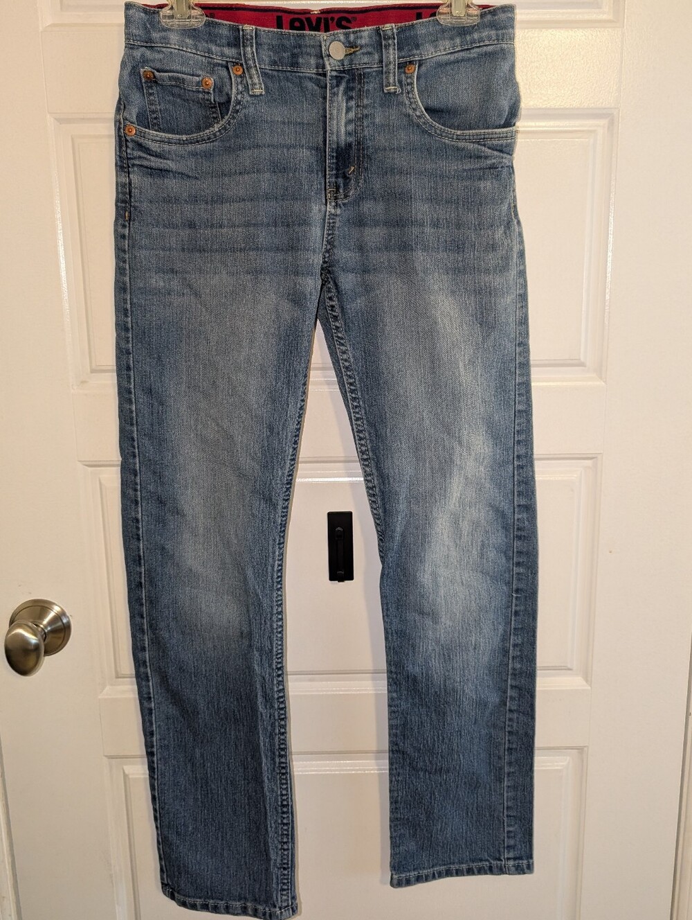 Levi's Men's Blue Straight Fit Jeans